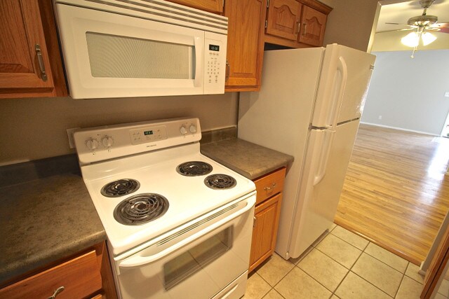 Foto del edificio - Charlotte Square | 3330-3368 Charlotte St