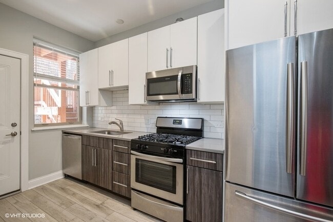 Foto del edificio - 637 E 49th St