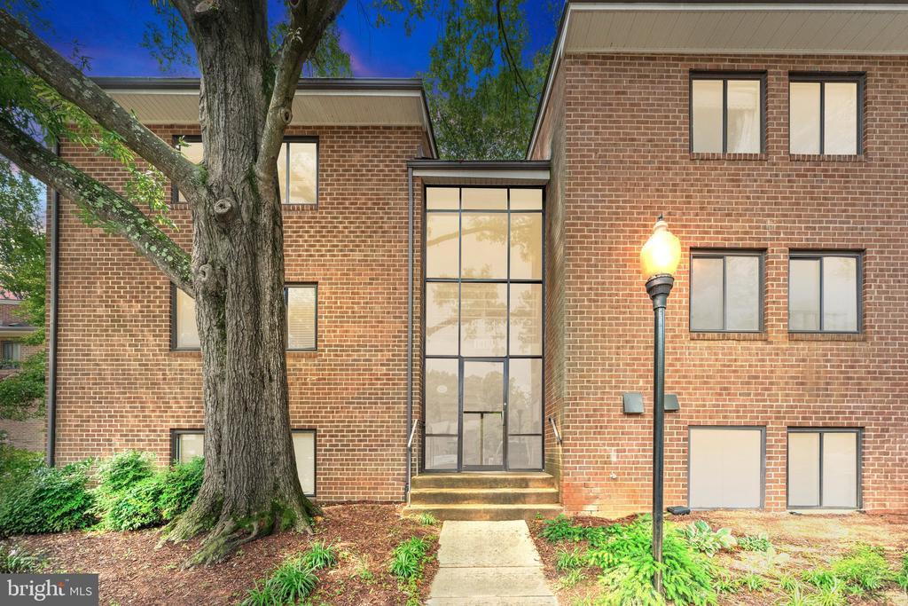 Primary Photo - 1413 Northgate Square