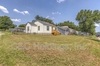 Building Photo - 60 S Urbana Ave