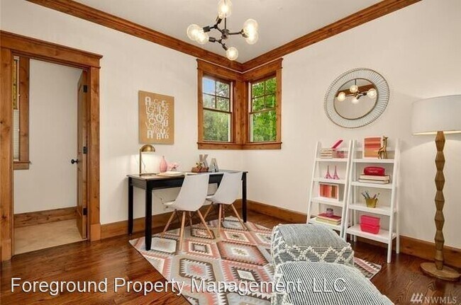 Building Photo - 5 br, 5 bath House - 8058 NE 8th St