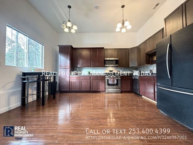 Building Photo - 2817 9th St SW