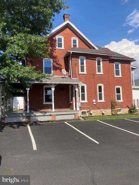 Primary Photo - 114 E Locust St
