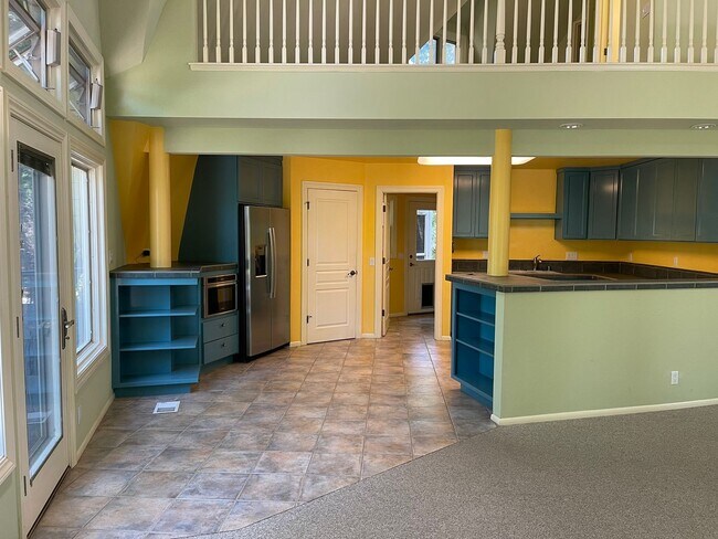 Foto del edificio - Amazing Garden Hwy Riverfront Home for Rent
