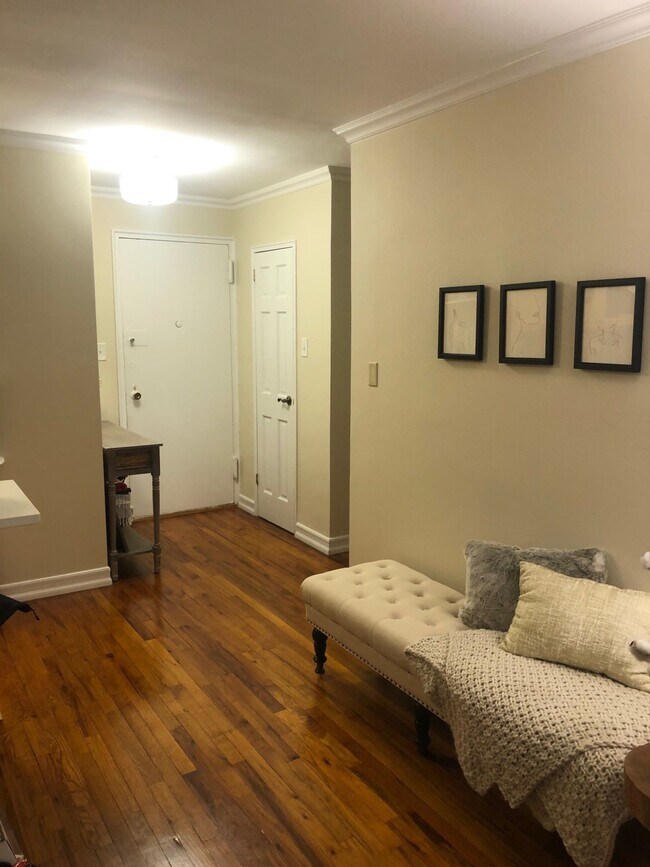 Building Photo - 1580 E 13th St