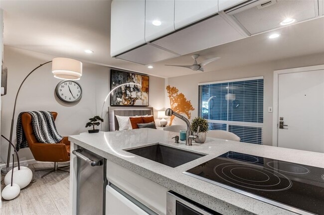 Foto del edificio - 3110 Red River St