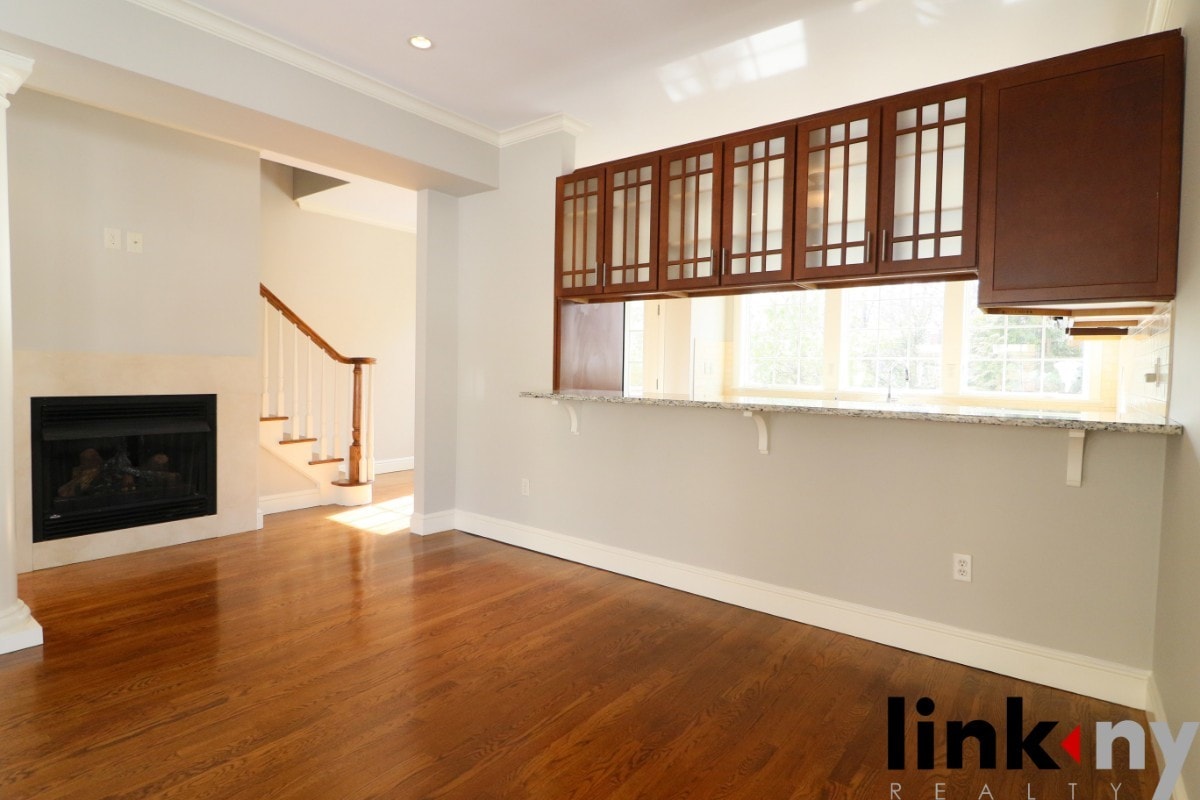 Primary Photo - Terrace Park Ln