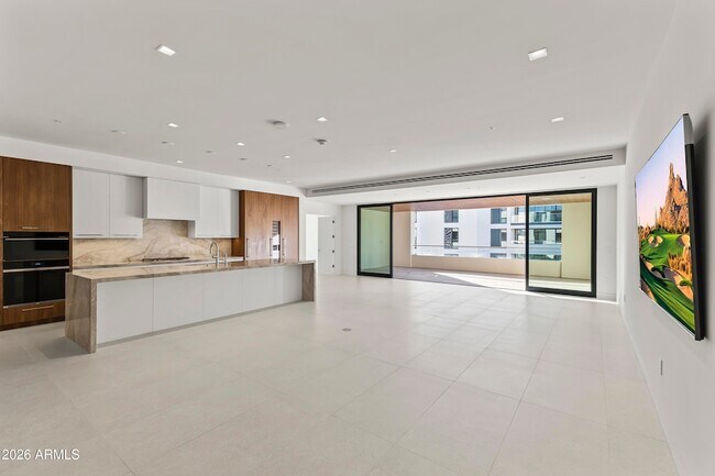 Foto del edificio - 6587 N Palmeraie Blvd