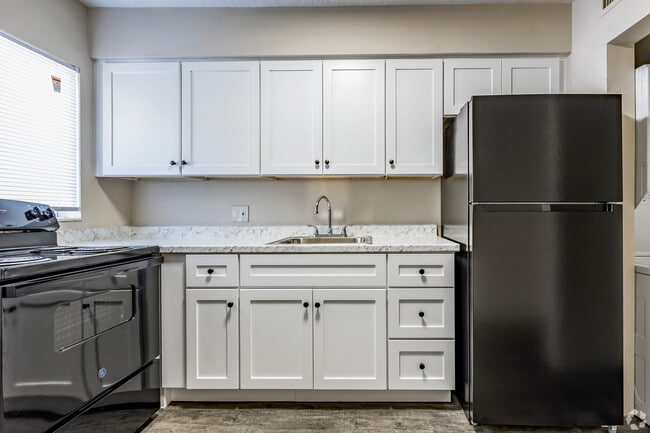 Building Photo - CasaDova Apartments