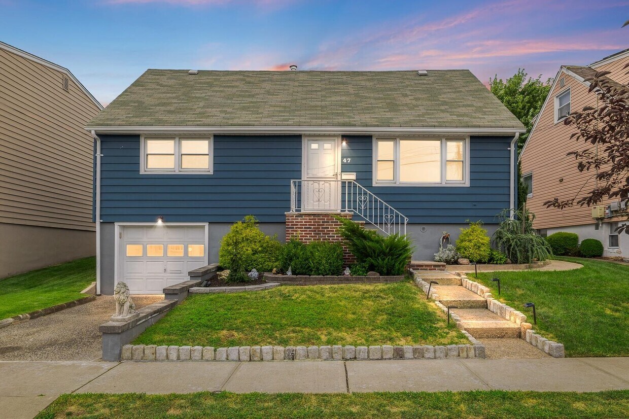 Primary Photo - 47 Blondel Dr