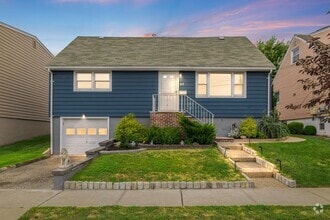 Building Photo - 47 Blondel Dr