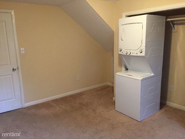 Building Photo - 2 br, 1 bath Apartment - 3114 N. Arcadia St.