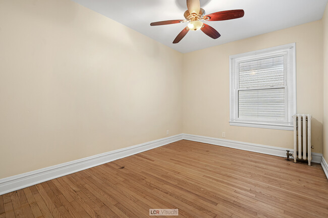 Building Photo - 3112 Grove Ave