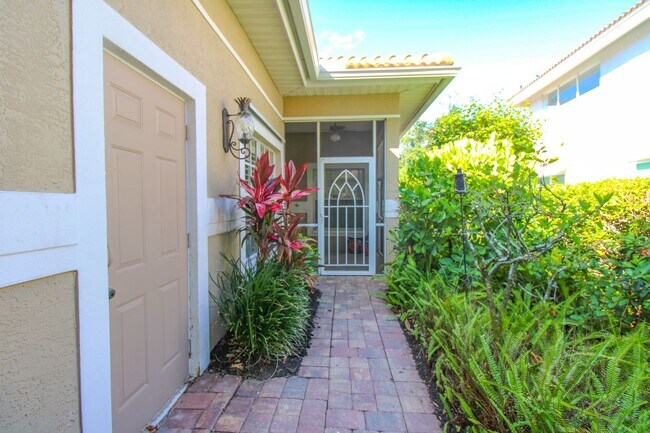 Building Photo - ** BEAUTIFUL MODERN HEATED POOL HOME IN THE VINEYARDS ** SEASONAL ONLY ** AVAILABLE OFF-SEASON MO...