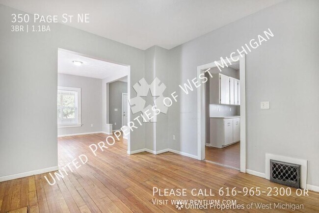 Foto del edificio - Available Now | Cozy Three Bedroom Home | ...