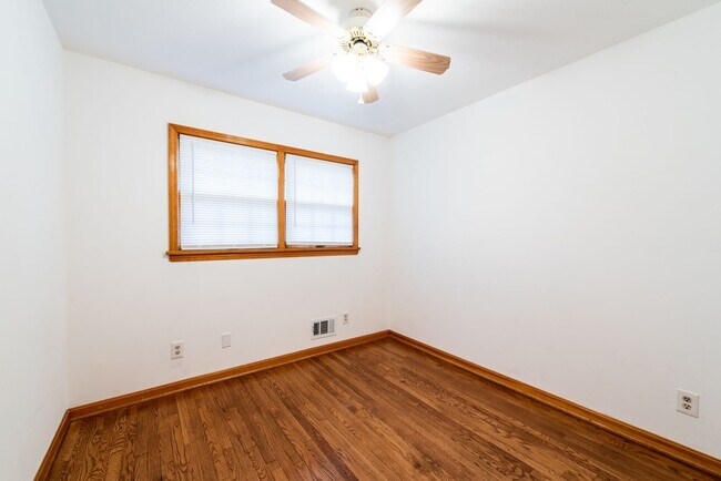 Building Photo - 3BR/2.5BA Home For Rent
