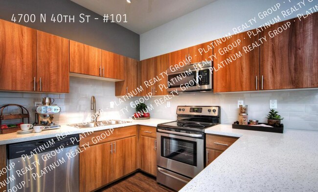 Building Photo - 40th St #101