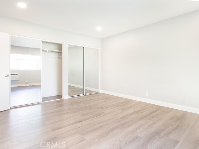 Foto del edificio - 2027 Vista Del Mar Ave