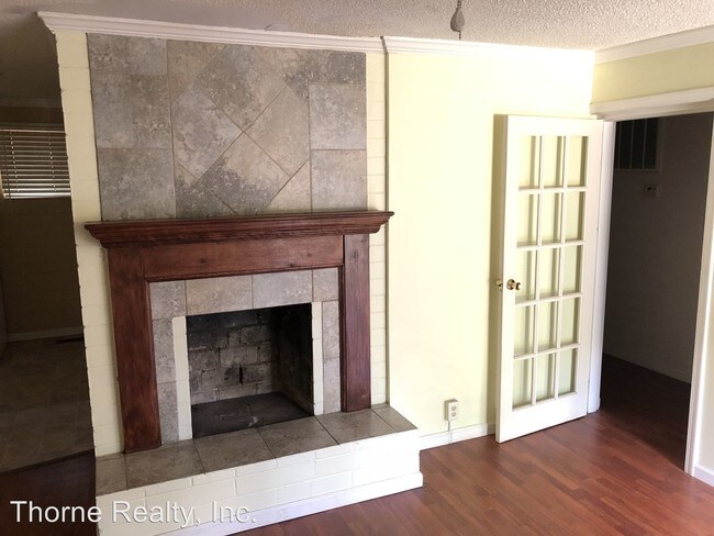 Building Photo - 3 br, 2 bath House - 417 Baker Street