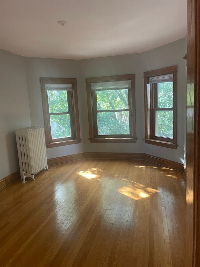 Building Photo - 1046 S Scoville Ave