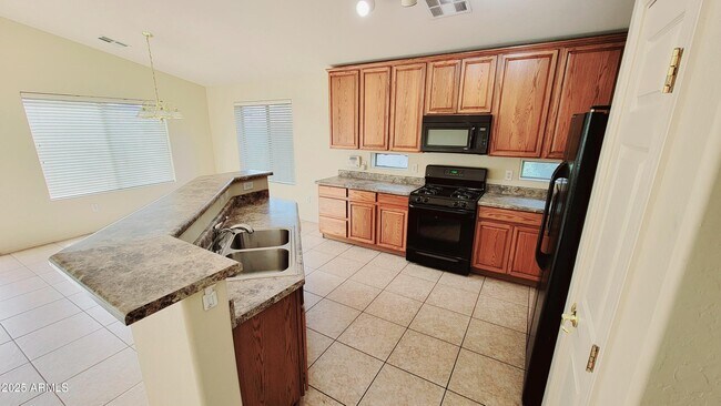 Foto del edificio - 11253 W Davis Ln