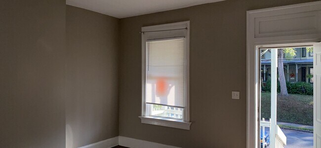 Foto del edificio - **Deposit Special $1000** 4229 Langland St...
