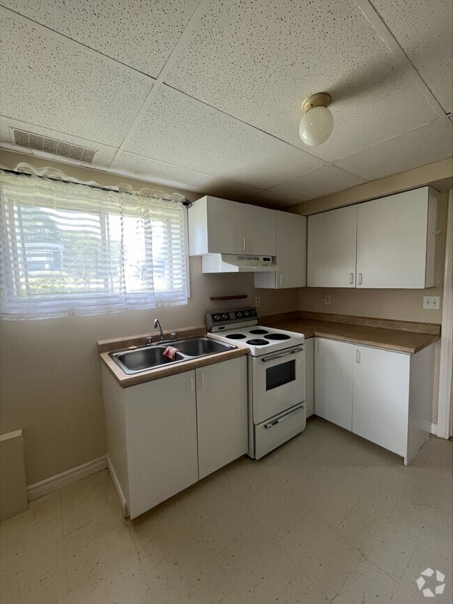 Building Photo - 596 Appleby St