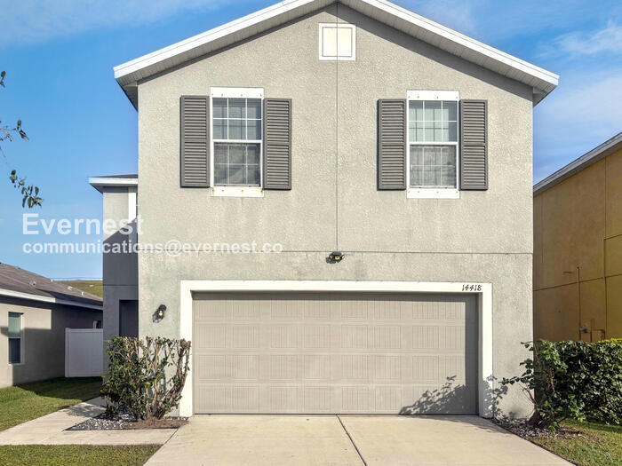 Foto principal - 4 Bed, 2.5 Bath Home with Garage / Pet-Friendly / Vouchers Accepted / Available Now!