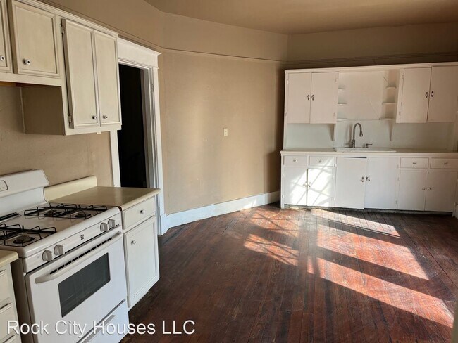 Building Photo - 1 br, 1 bath House - 1822.5 Maple Street