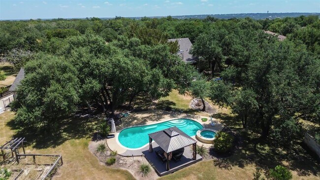 Building Photo - 140 Oak Plaza Dr