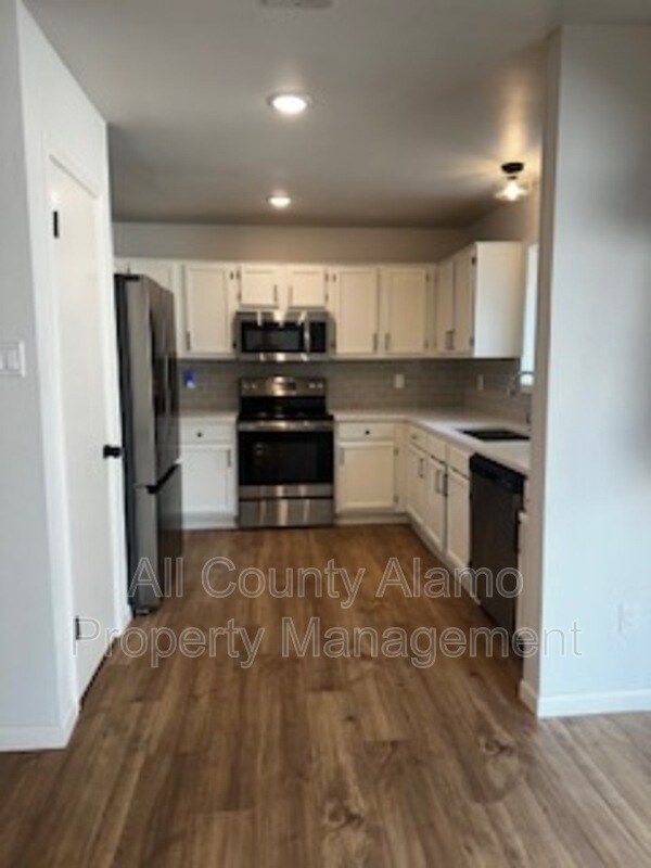 Building Photo - 11318 Hatchet Pass Dr