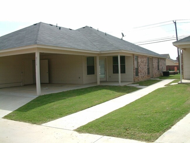 Photo - RAGLAND2113-15 Apartment