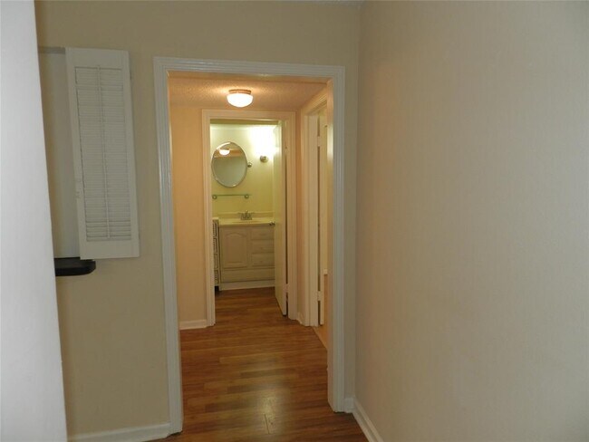 Building Photo - 14309 Misty Meadow Ln