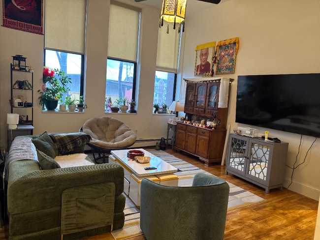 Photo - 60 Gibson St Apartment