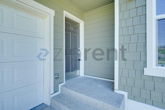 Building Photo - Unit