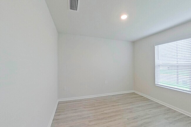 Foto del edificio - 401 Monarch Ln