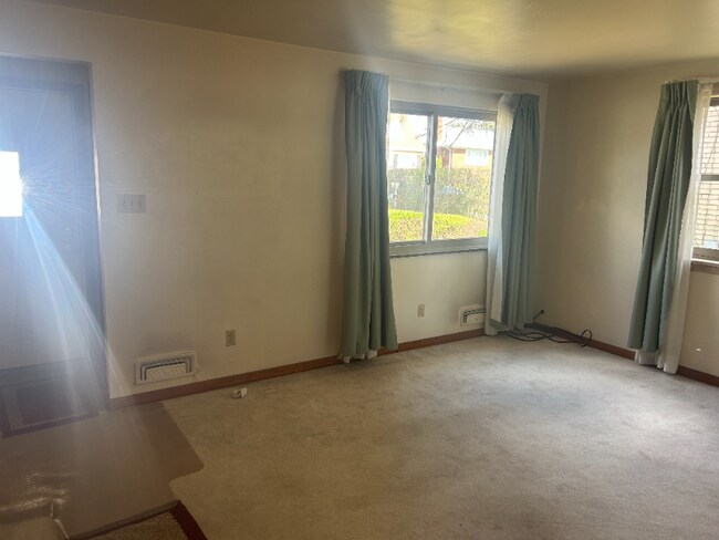 Foto del edificio - 2266 Parklyn St