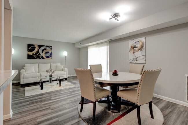Building Photo - Admiral Place Apartments