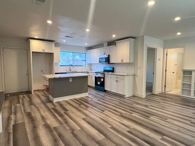 Building Photo - Brand New One Bedroom One Bathroom Home in...