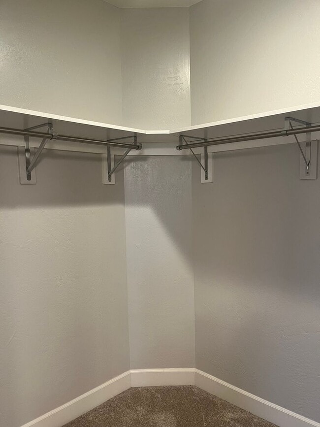 Building Photo - 2 Bedroom 2 Bath House