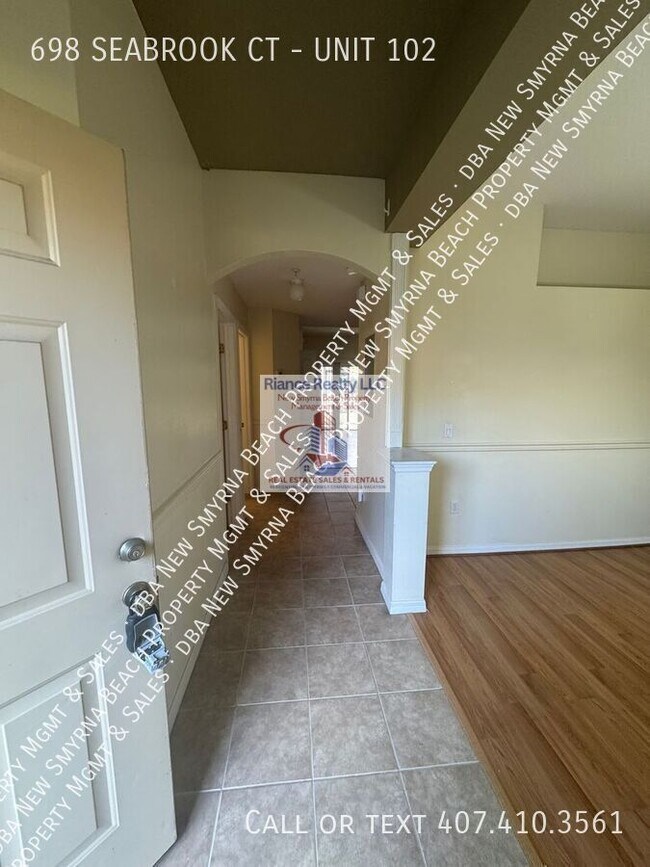 Foto del edificio - 698 Seabrook Ct