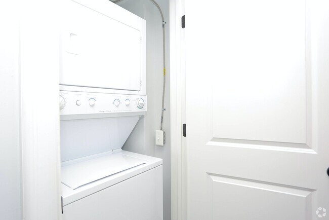 Foto del edificio - 4931 Lindell Boulevard, Unit 202