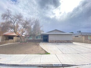 Building Photo - 4383 E El Cholo Way
