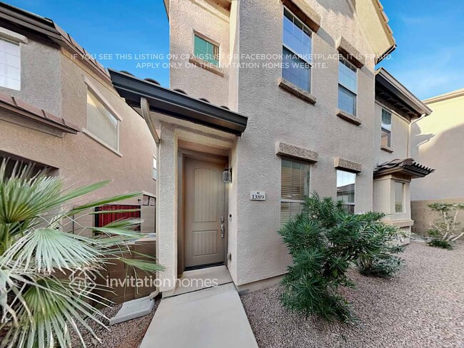 Building Photo - 1389 S Moccasin Trail