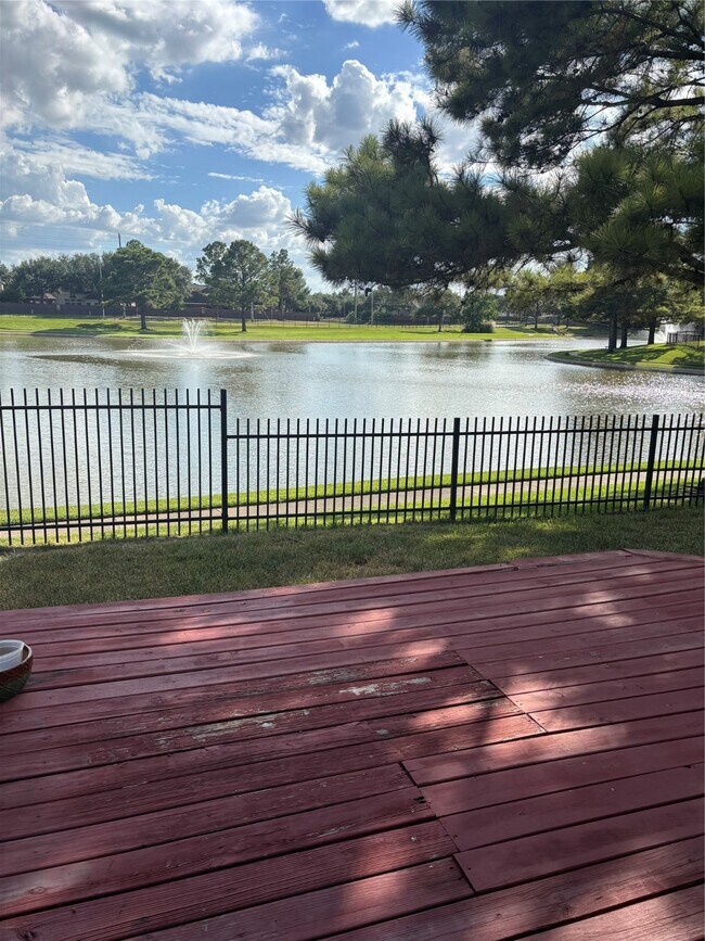 Foto del edificio - 10411 Black Sands Dr