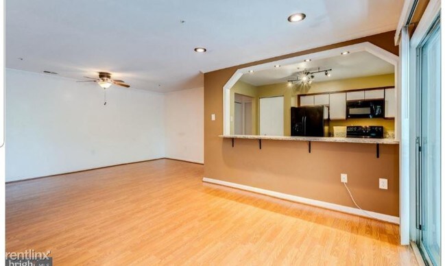 Building Photo - 2 br, 2 bath Condo - 8796 Grasmere Ct