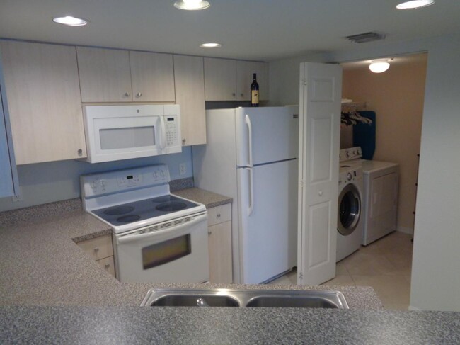 Building Photo - 1801 N Flagler Dr