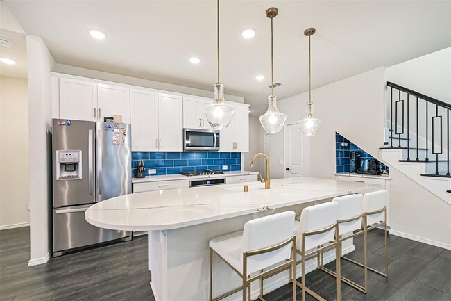 Foto del edificio - 3407 Knighton Hill Dr
