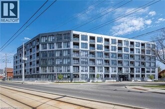 Building Photo - 690 King St W