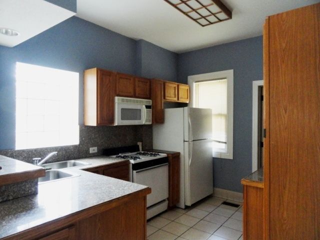 Foto del edificio - 2333 N Clarkson St